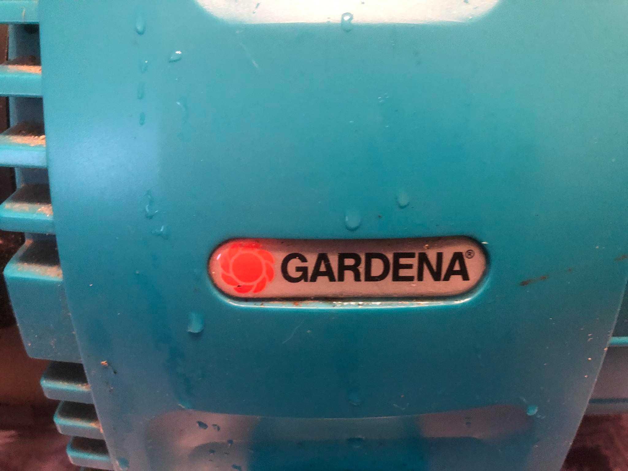 Vendo bomba de agua ideal para sistema de rega de jardim.
.