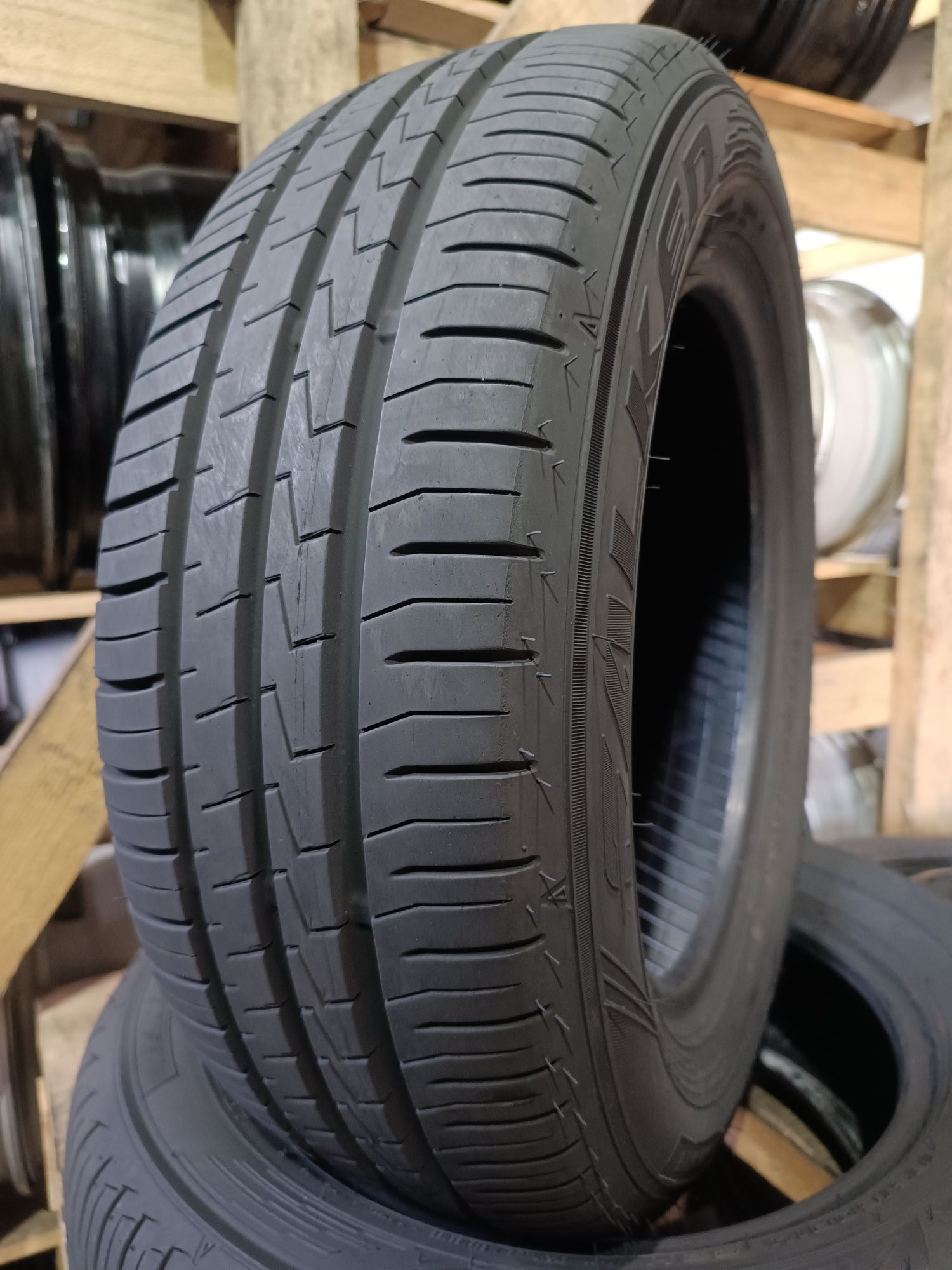 Літні шини FALKEN 185/60 R14 резина Р14