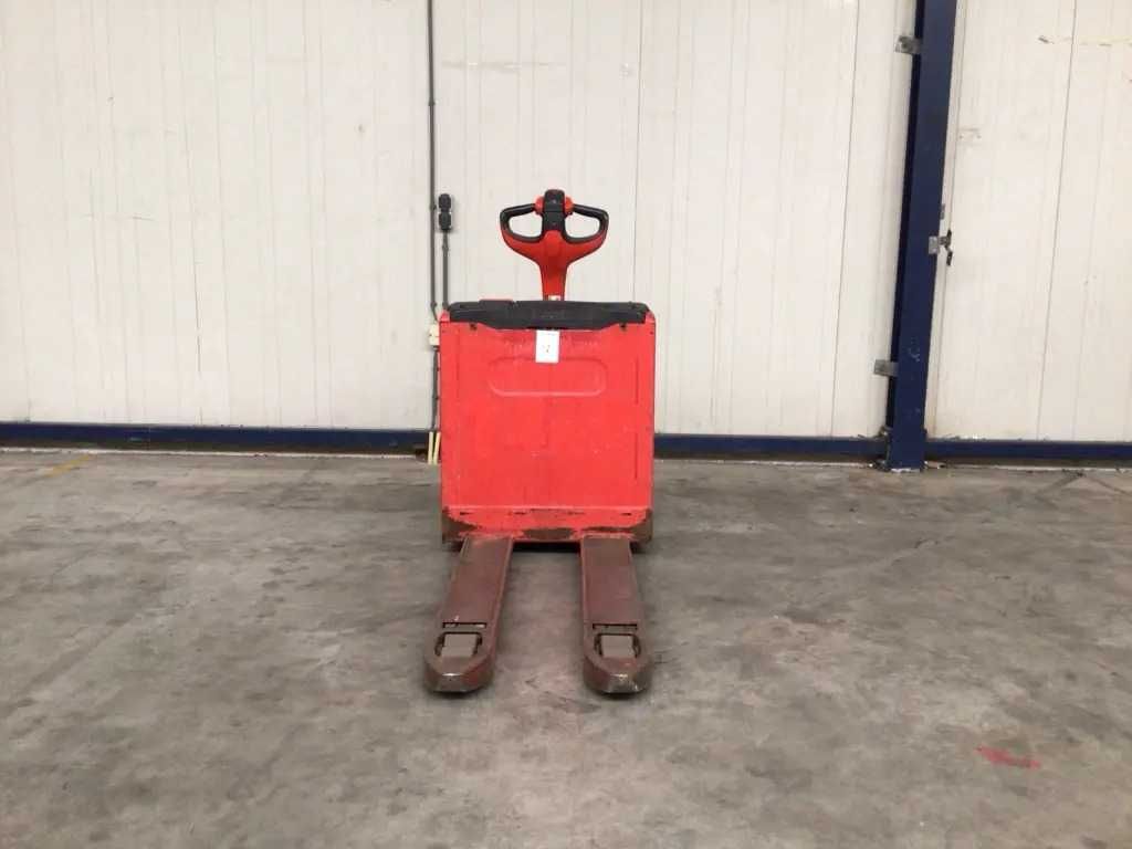 paleciak / wózek elektryczny paletowy Linde T18 + ładowarka - 2017