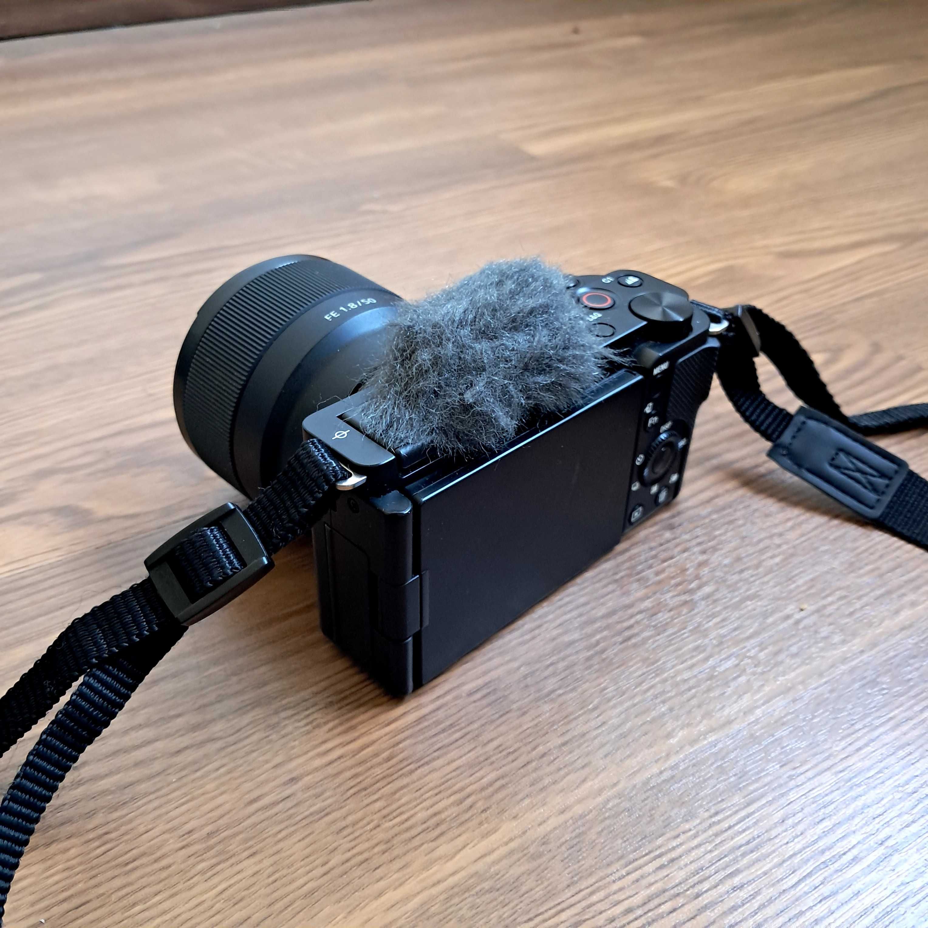 Sony ZV E10 + lente Sony FE 1.8/50