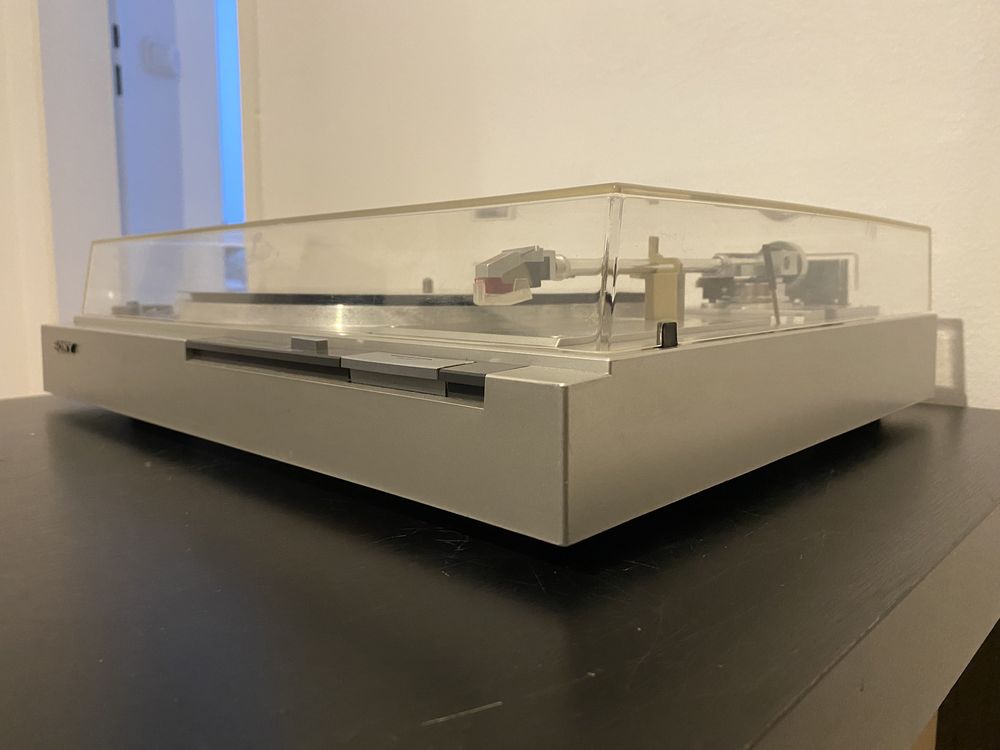 Вініловий програвач вініл Sony PS-LX 22