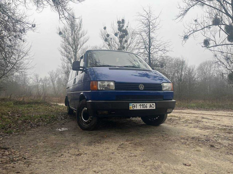 Volkswagen Transporter 1994 2.4 дизель довга база