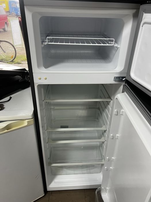 Холодильник indezit