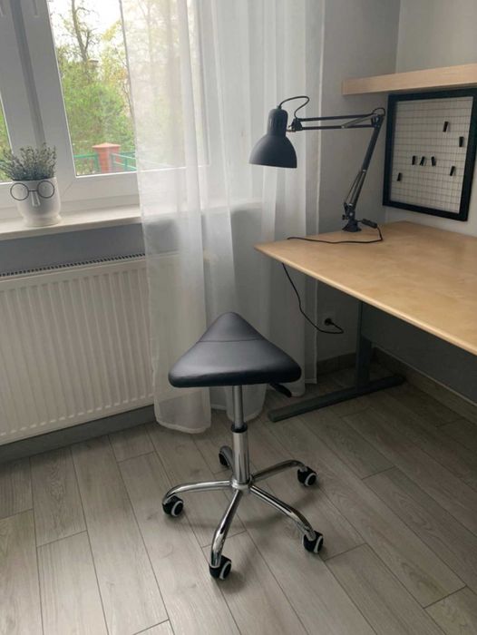 Nowy Stołek Krzesło Taboret Obrotowy Na Kółkach Kosmetyczny Fryzjer