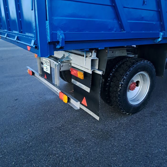 Газ 3307 після реставрації.