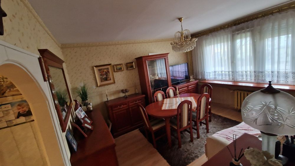 Mieszkanie w bloku  do czesciowego remontu 3 pokoje, parter ul.szkolna