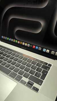 MacBook Pro 16" Space Gray. 32 GB, 512GB