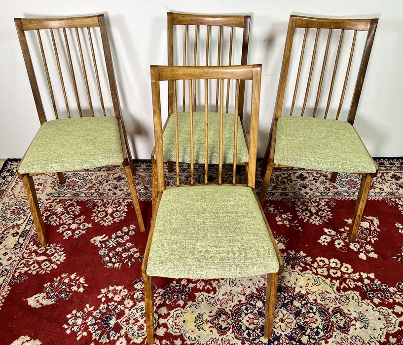 Krzesła PRL R. Hałas 200-157 szczeble buk mat vintage