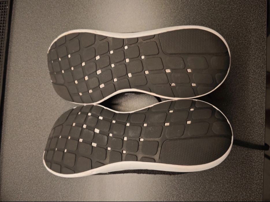 Adidas Coreracer używane buty do biegania rozm. 41 1/3 czarne męskie