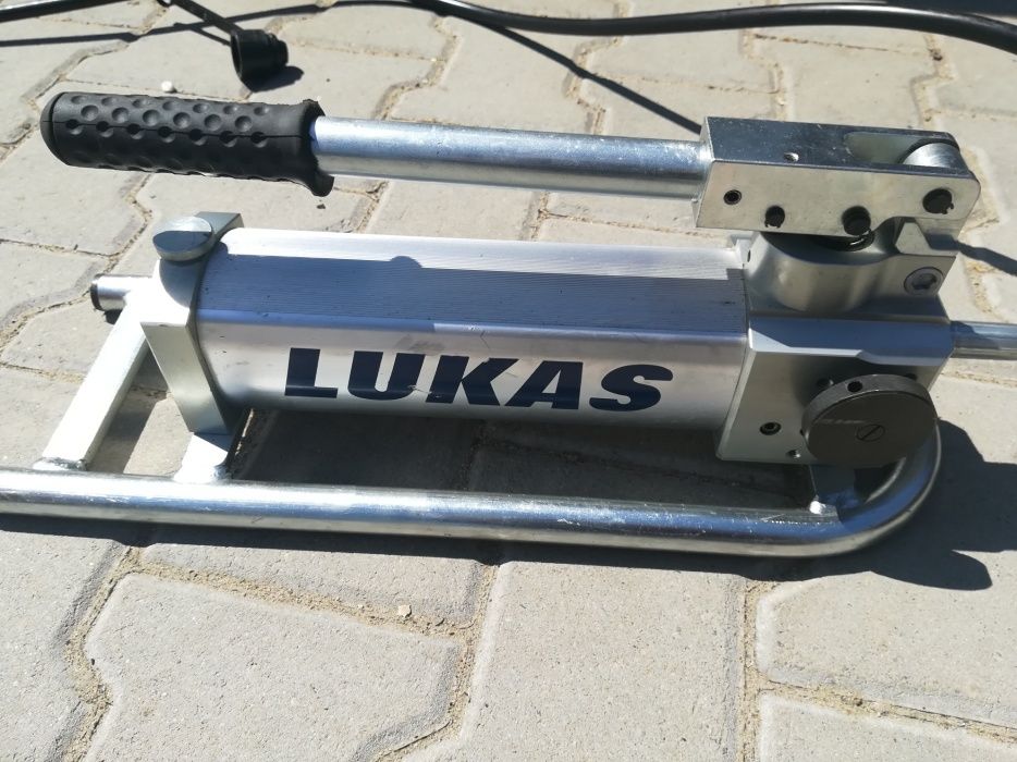 Pompa ręczna hydrauliczna Lukas 700bar, jak nowa