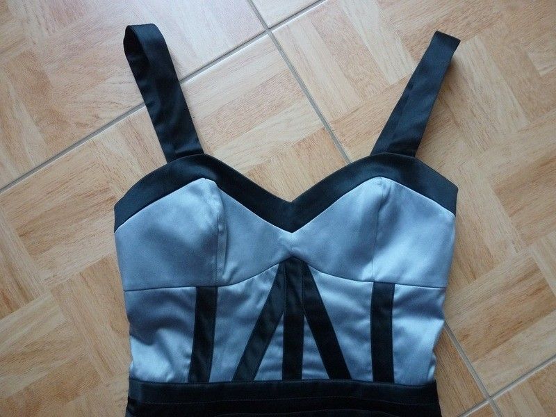 Sukienka 34 XS Czarno-szara ASOS Ołówkowa JAK NOWA