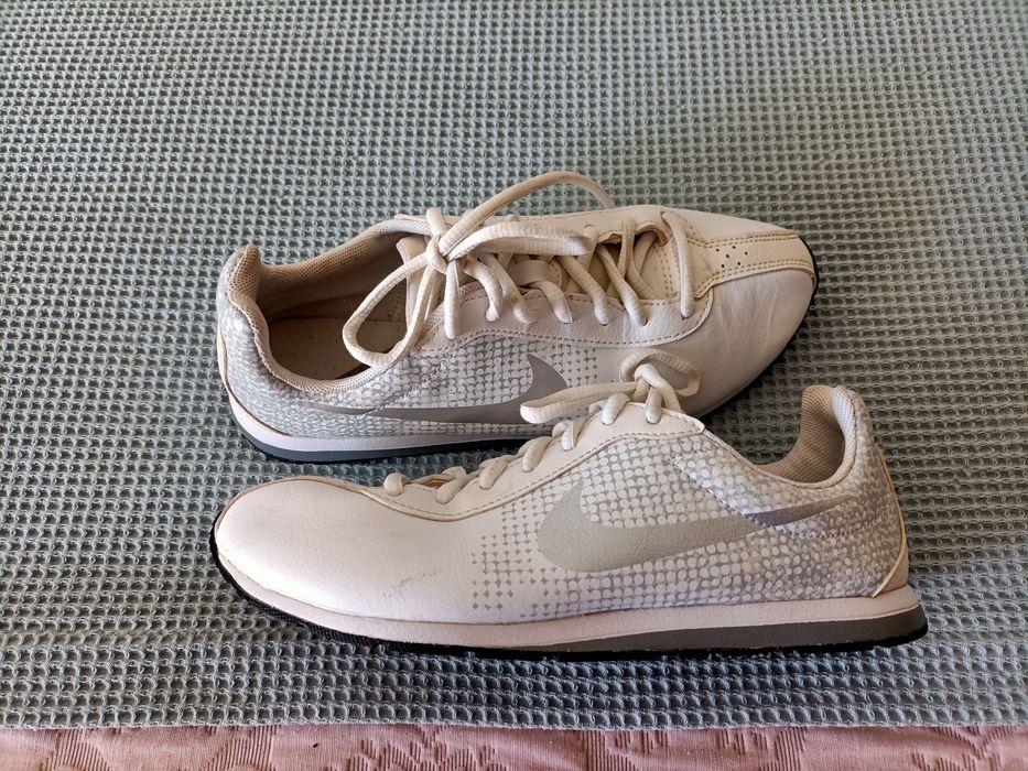 Sapatilhas Nike n36 c/ novas