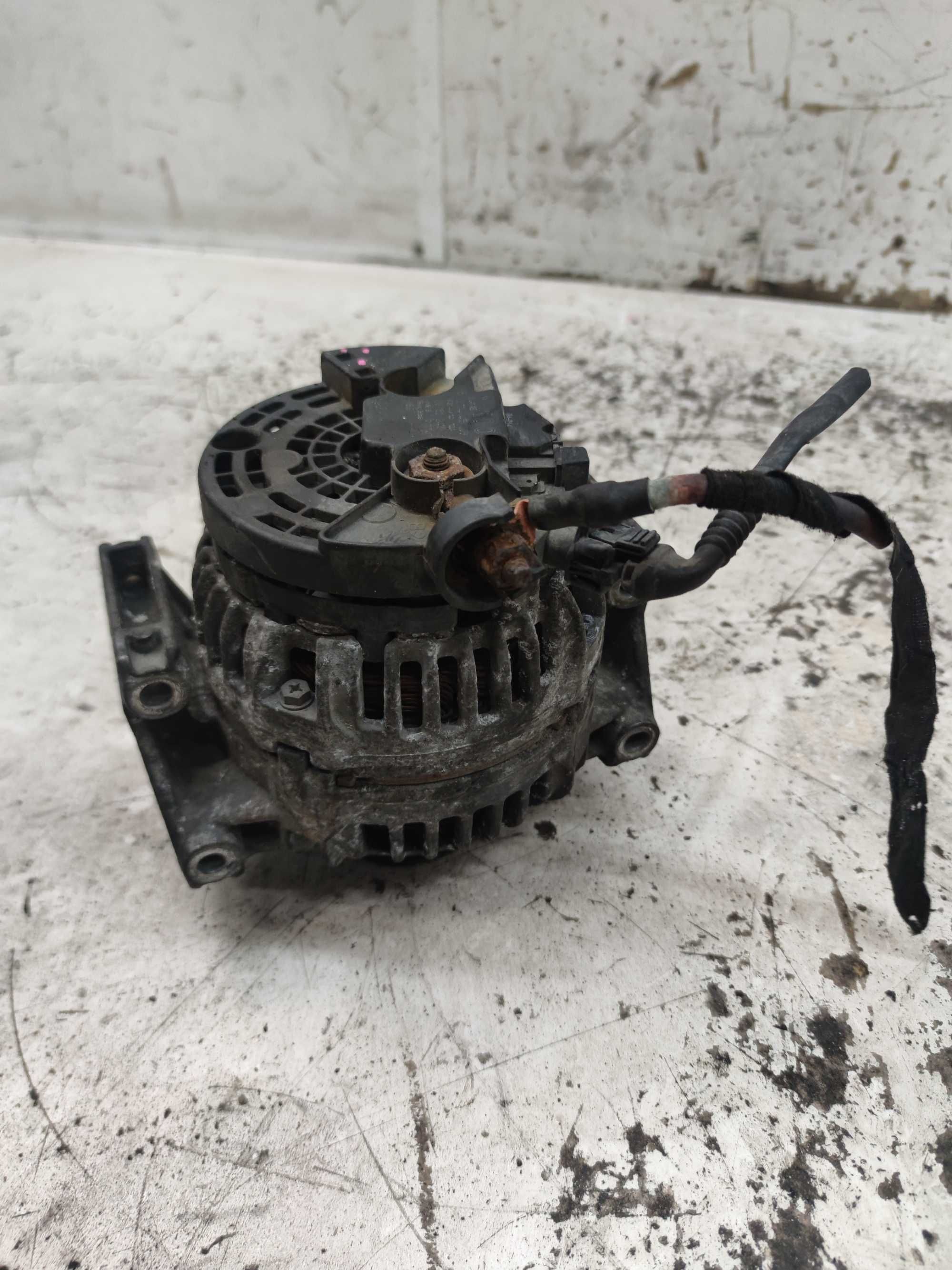 Opel Vectra C Zafira B Astra H 2.2 DTI Alternator