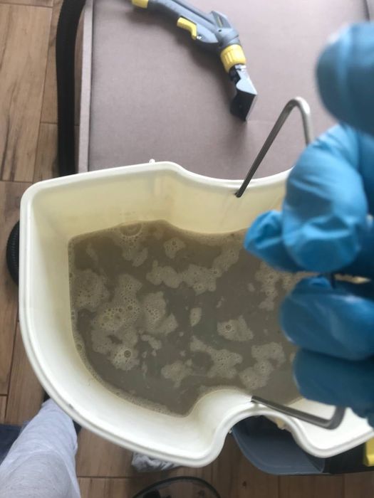 Хімчистка мʼяких меблів