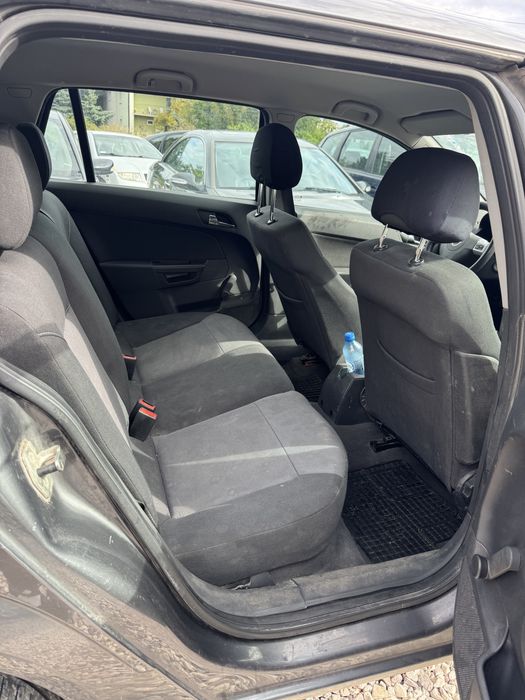 Opel Astra 1.6 benzyna 2011r - ZADBANA - Raty - Dostawa pod DOM