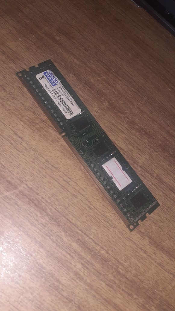 Goodram 2GB PC3 DDR3 озу