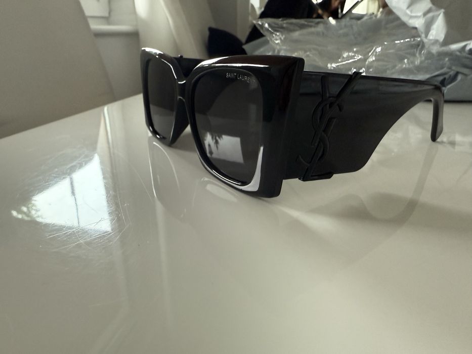 Okulary YSL logowane