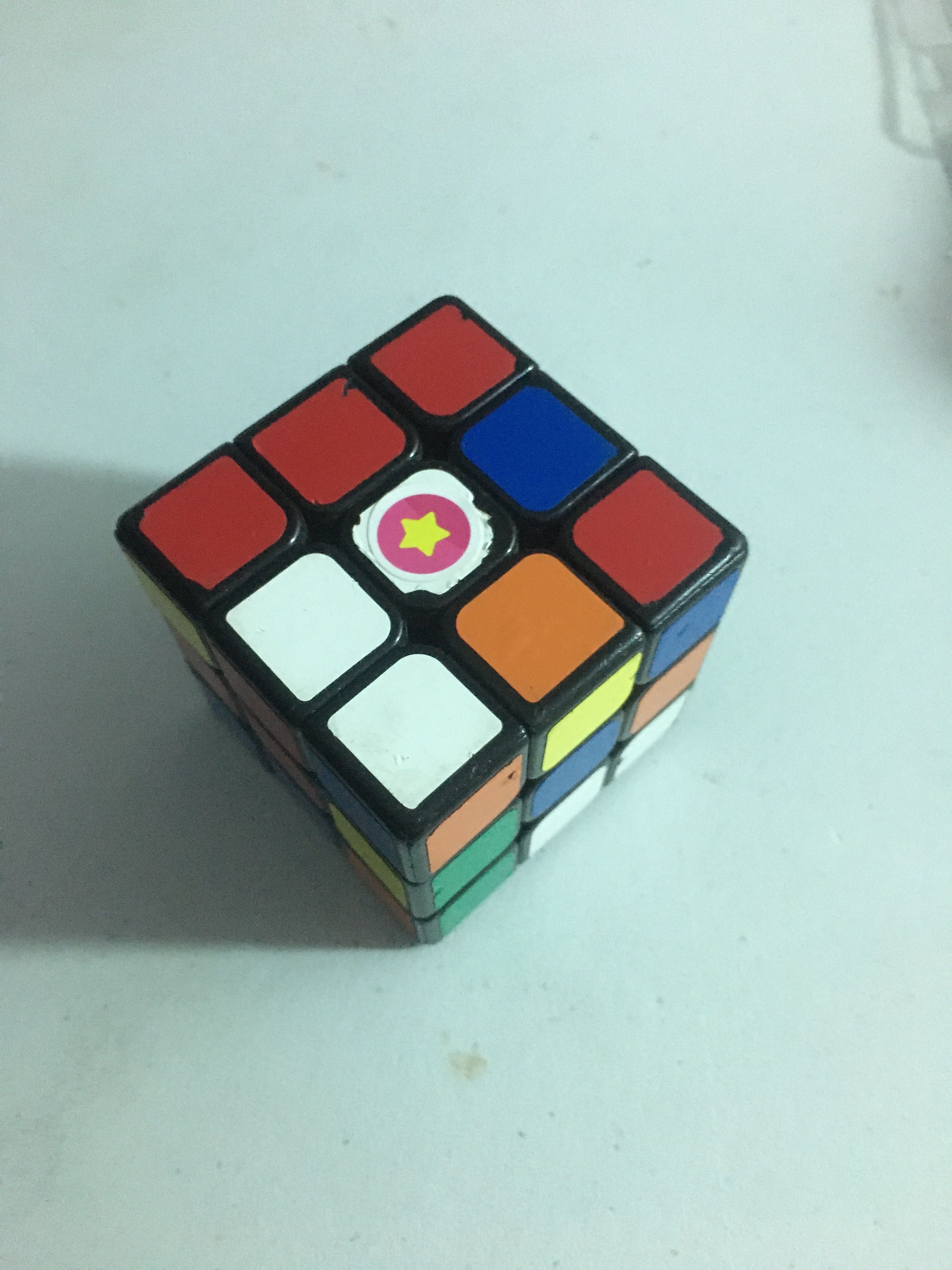 Продам Кубик рубик.