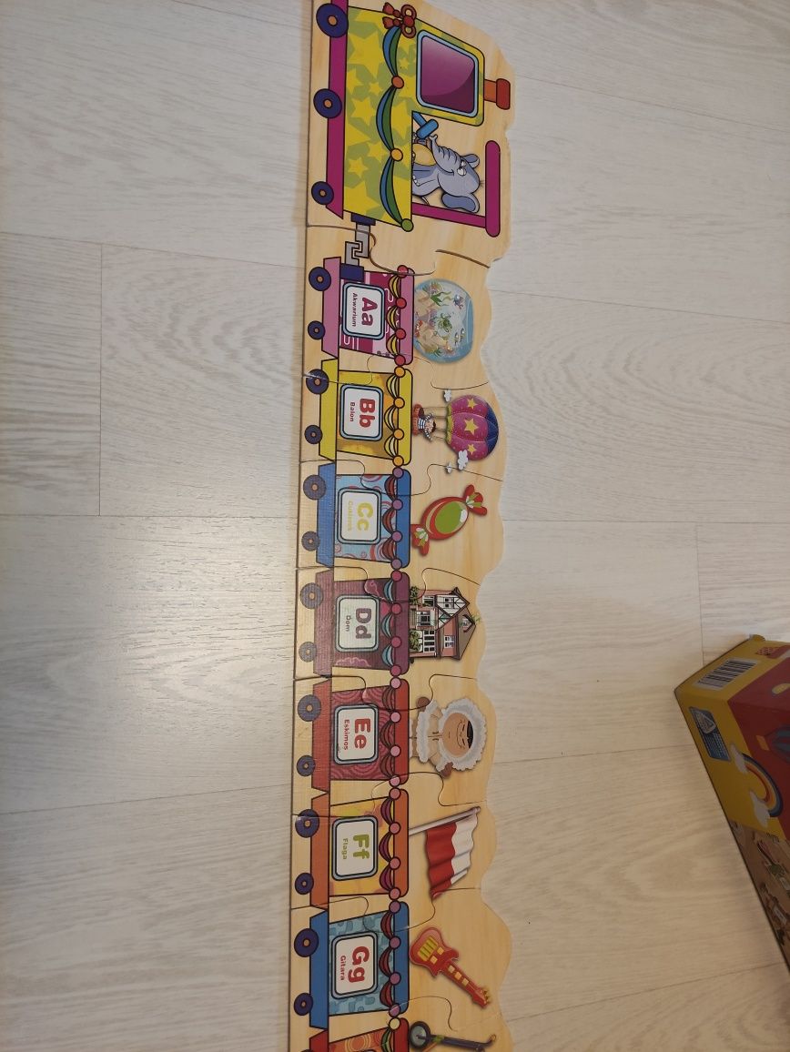 Puzzle drewniane pociąg alfabet