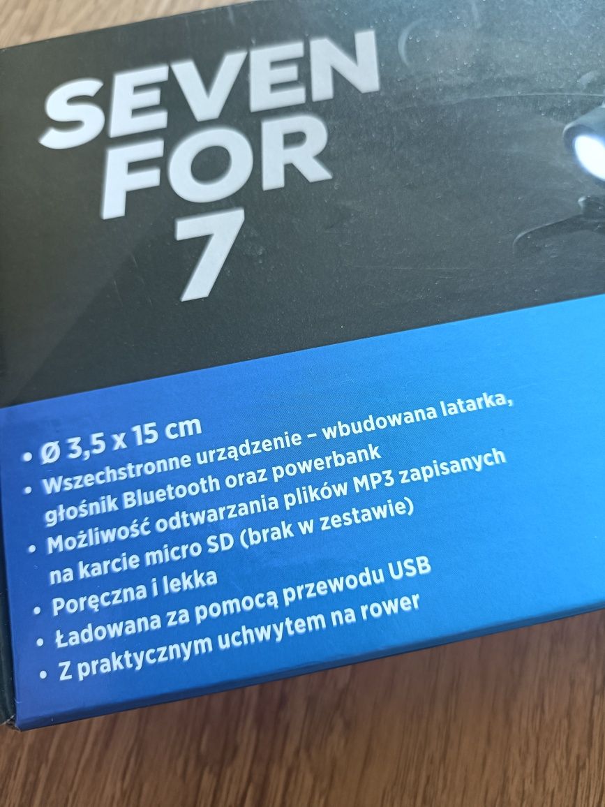 Latarka z głośnikiem bluetooth