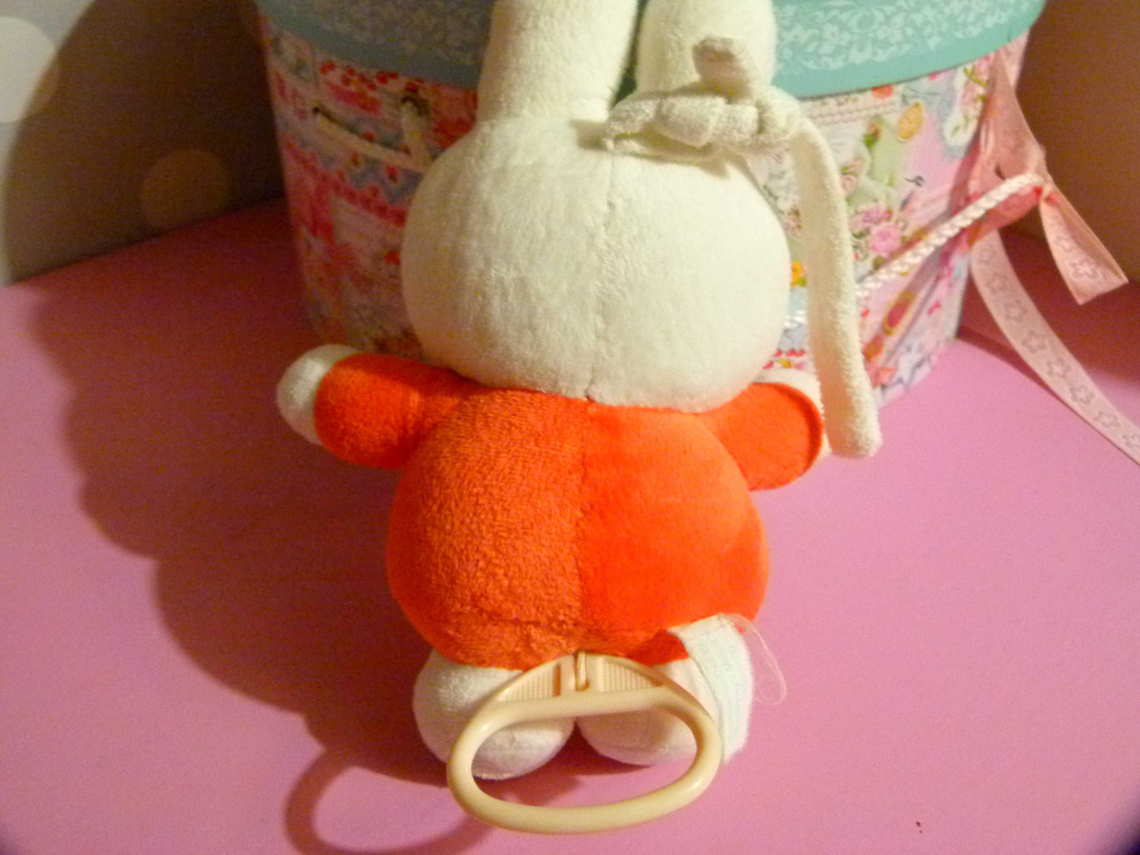 Miffy Nijntje pozytywka maskotka króliczek pomarańczowy 22cm