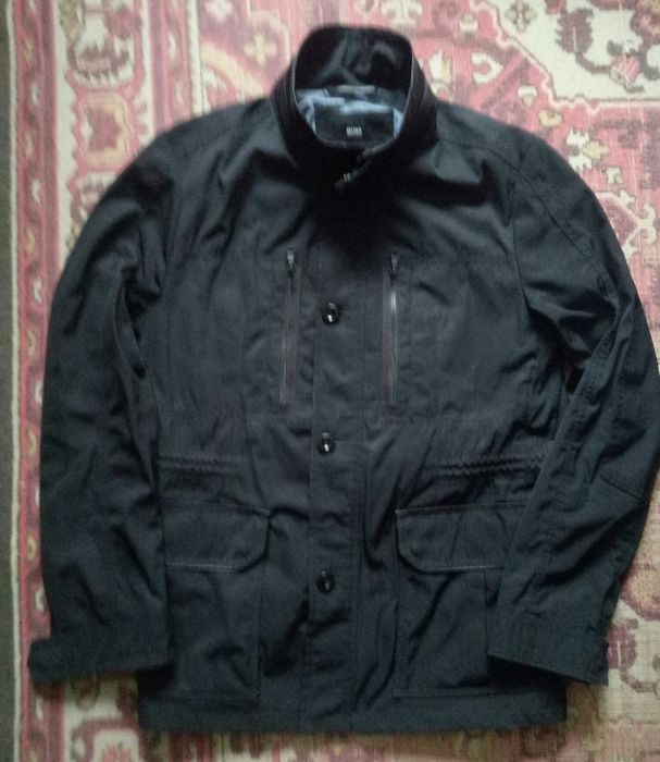 продам куртку HUGO BOSS  большого размера весна-осень