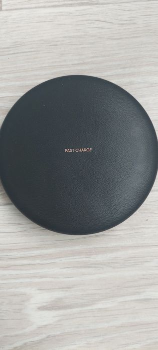 Продам оригинал беспроводную зарядку