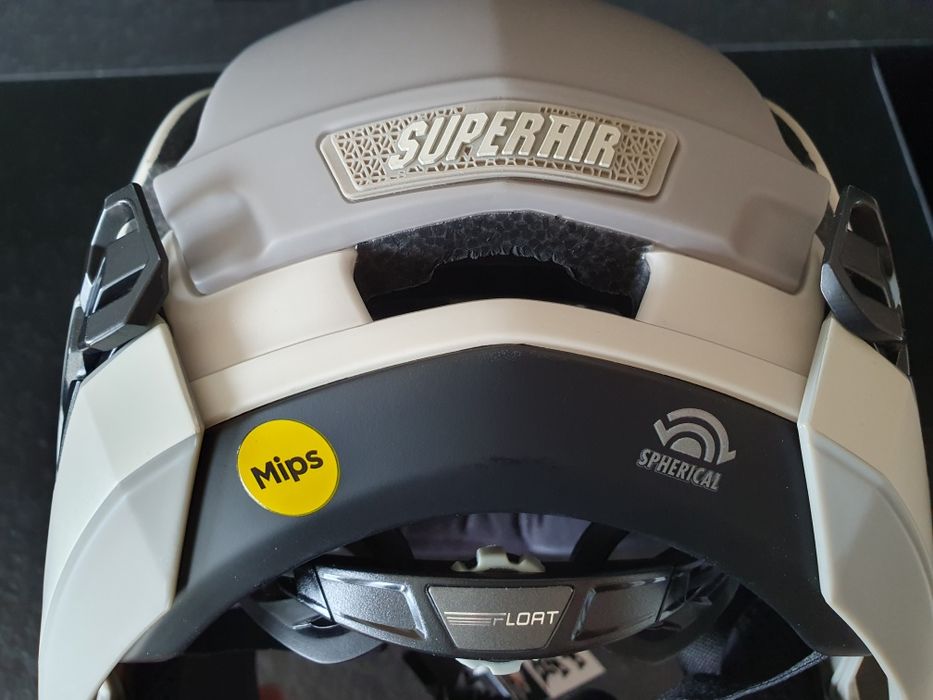 Kask Bell Super Air R, rozm.M NOWY