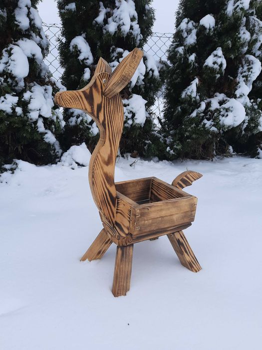 Dekoracje ogrodowe donica kwietnik jelonek sarerka taczka meble ogród