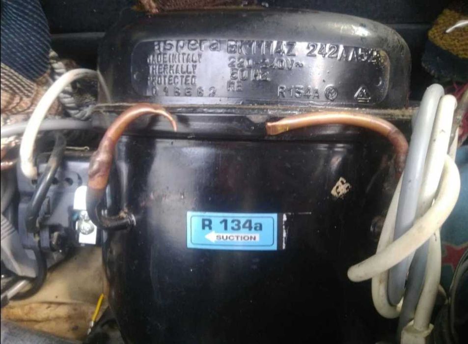 КОМПРЕСОР в ідеальному стані, з за кордону  з імпортного холодильника