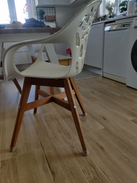 Cadeiras 2 em ótimo estado