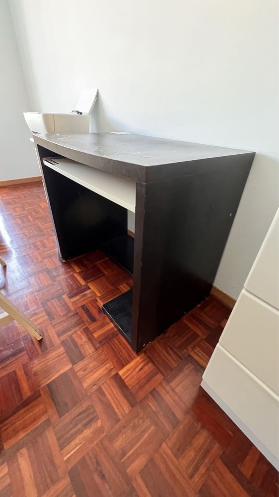 Mesa de computador, DOAÇÃO