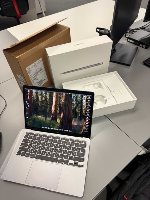 Macbook Air 8\256Gb (резервація до 21.12)