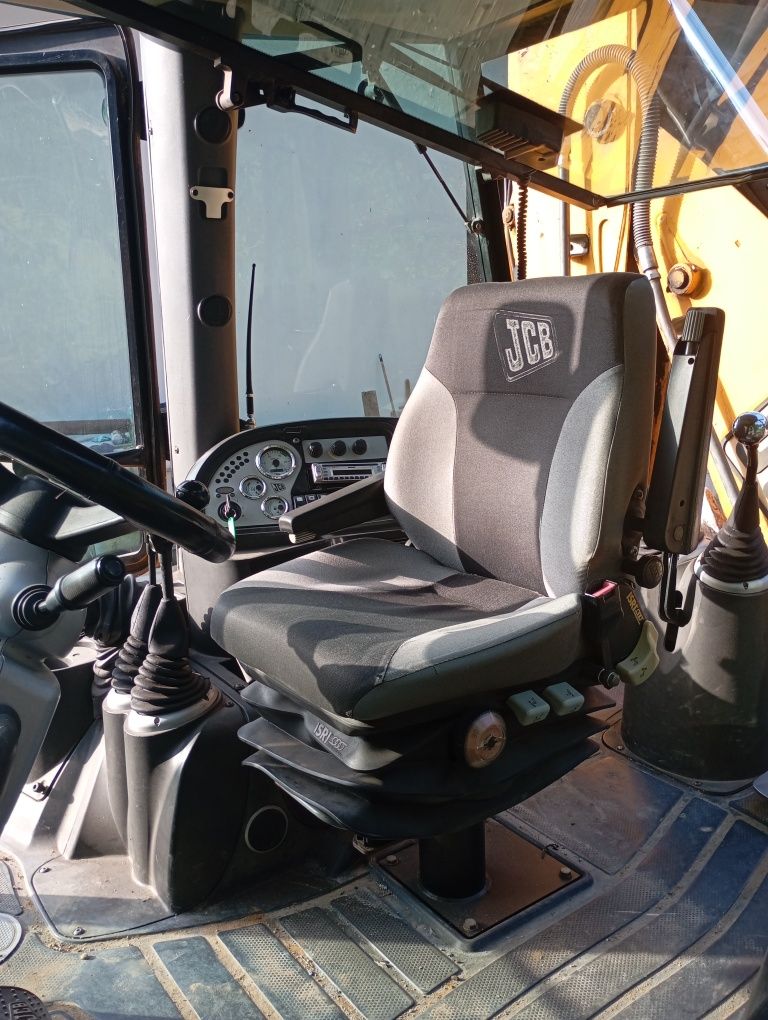 Jcb 3cx contractor umowa koparko ładowarka cat 428c