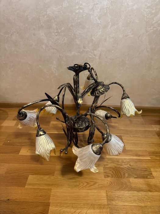 Люстра кована стельова підвісна на стелю світильник на потомок