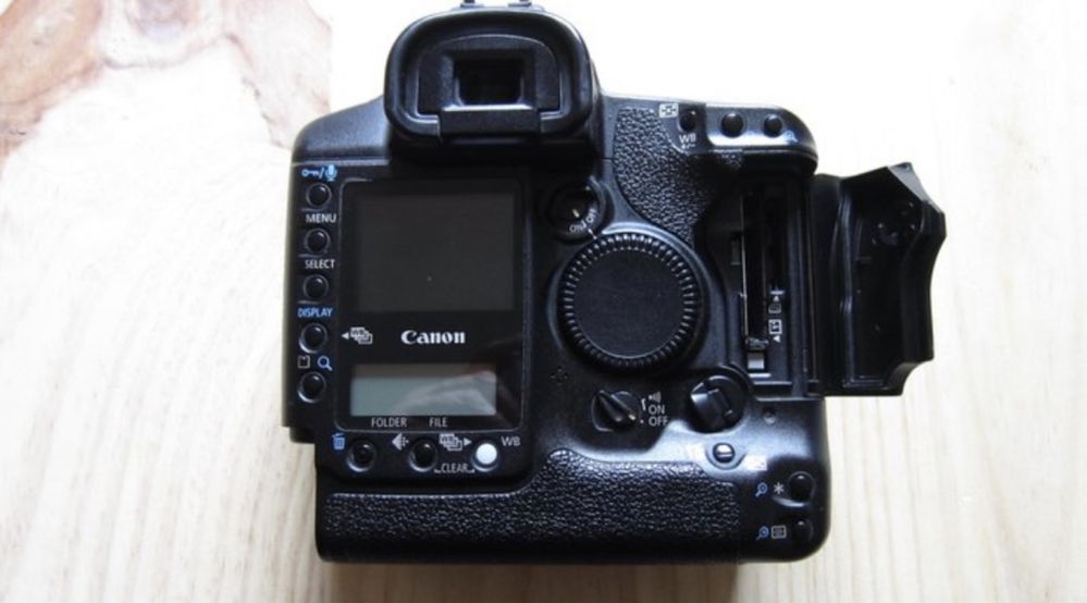 Canon EOS-1 D Mark II Digital