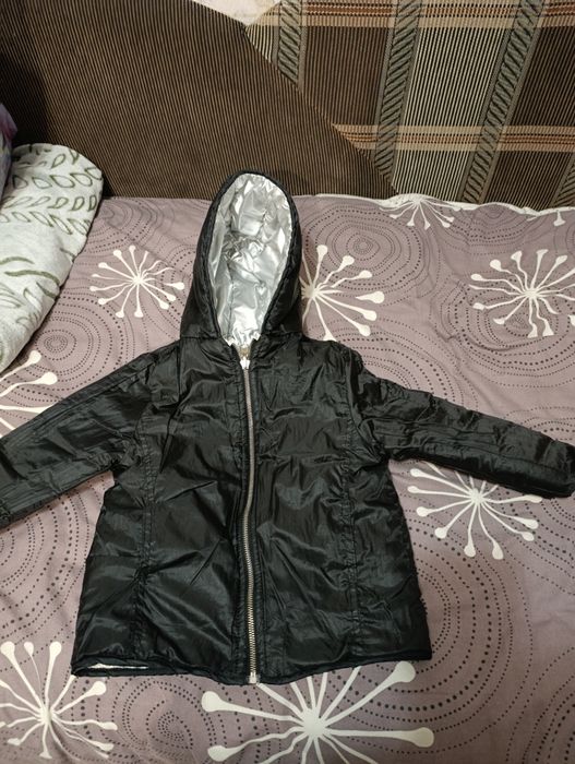 Курточка на дівчинку