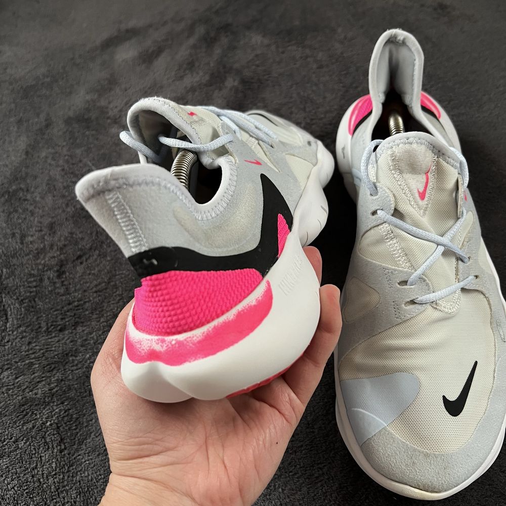 Жіночі кросівки Nike free RN 5.0. P. 42.