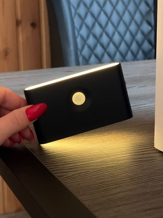 Светильник с датчиком движения, монтаж не нужен