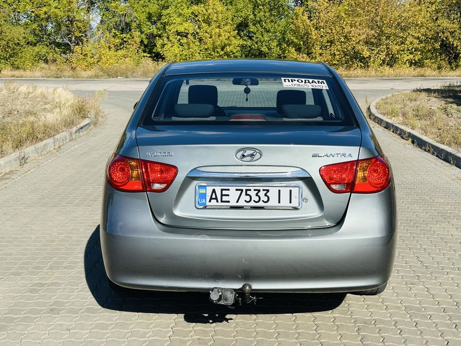 Hyundai Elantra 1.6л