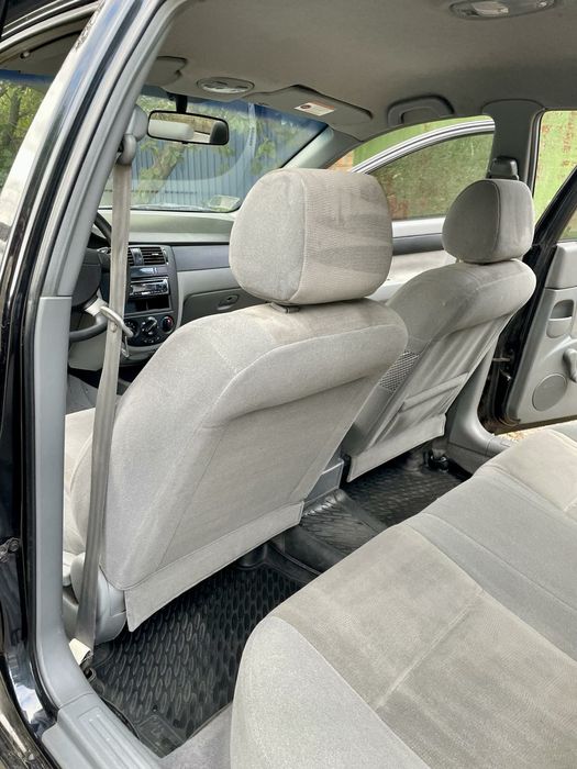 Chevrolet lacetti 2012 рік.в рідній фарбі.