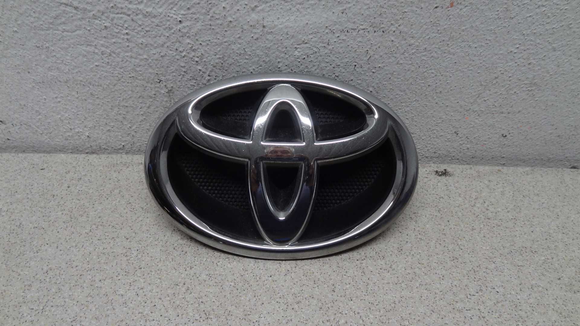 Toyota verso 09-12 logo znaczek emblemat