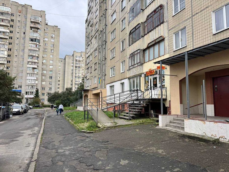 ПРОДАЖ магазину район "Санта-Барбара", пр. Червоної Калини. Є орендар!