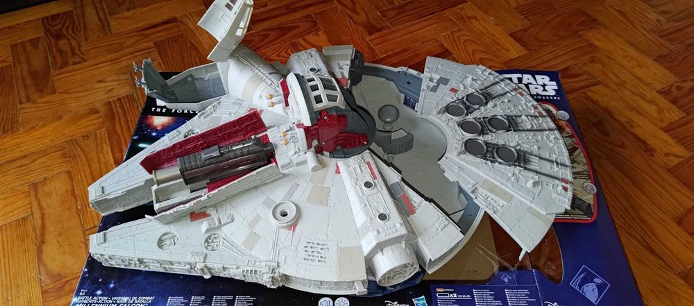 Nave Millenium Falcon