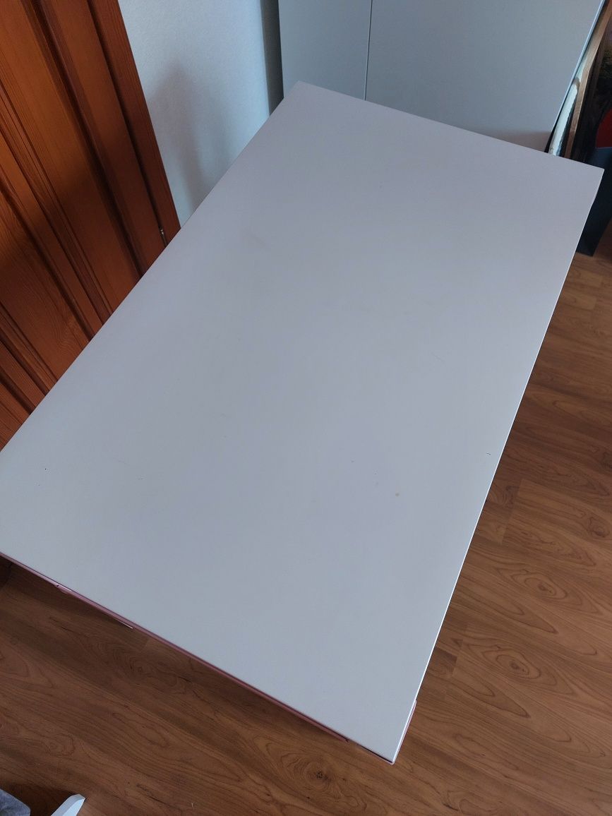 Письмовий стіл IKEA