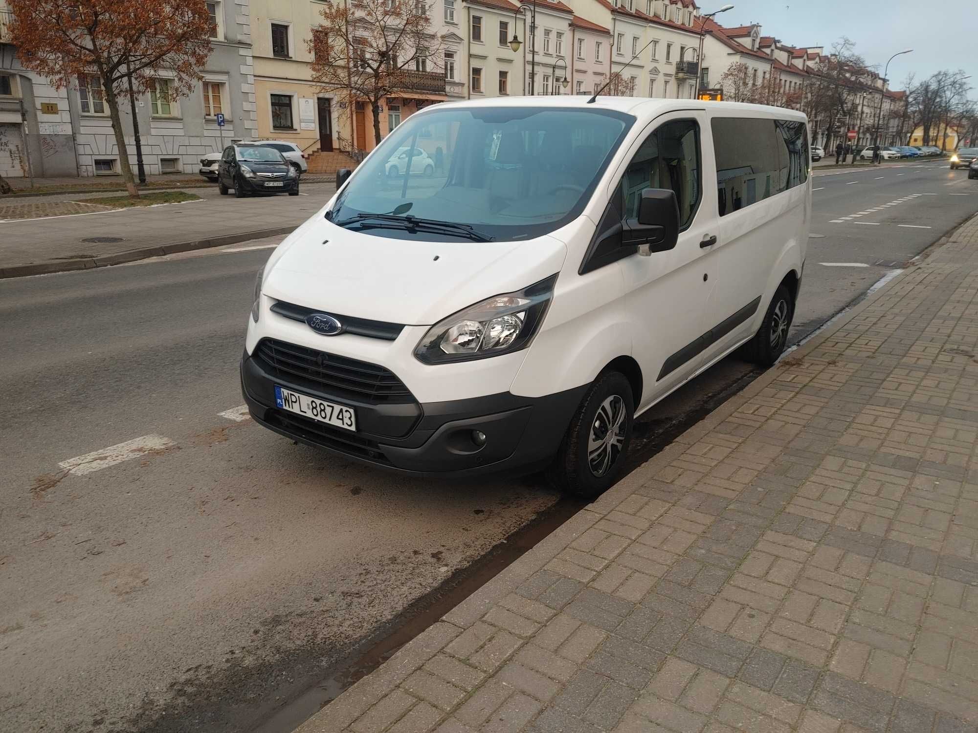 Wynajem wypożyczalnia busów Ostrołęka od 99 zł doba