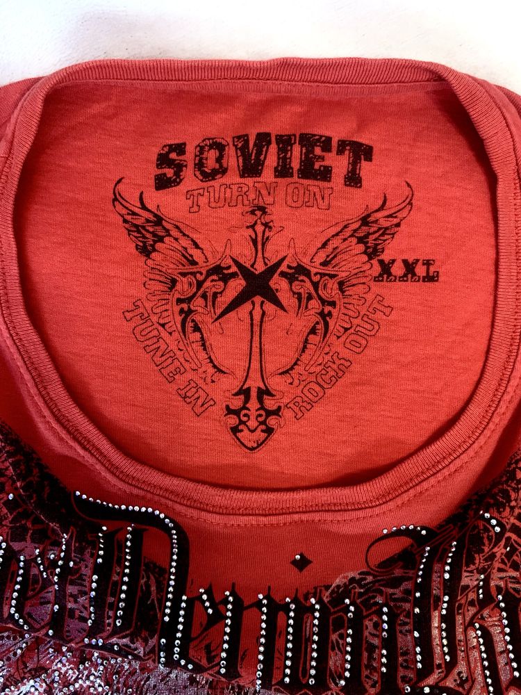 Футболка червона із стразами, черепом emo affliction tapout sk8 y2k