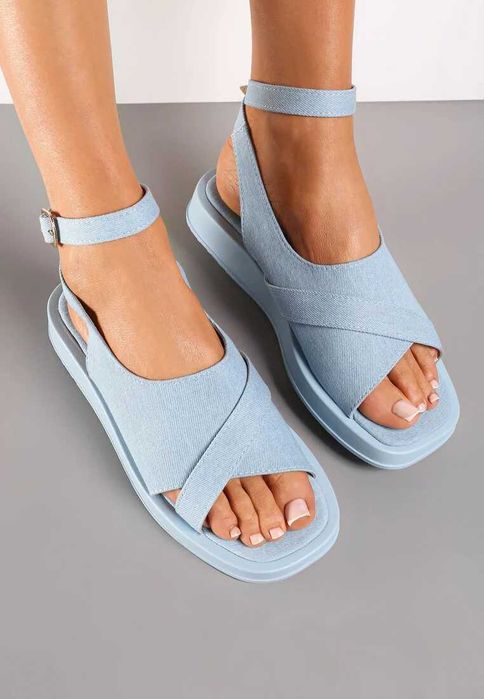 Блакитні Сандалі Босоніжки 38 розмір нові