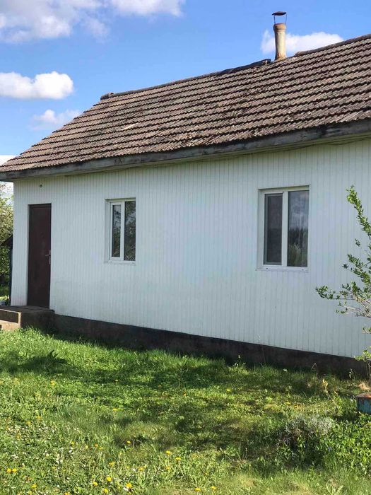 продається будиночок