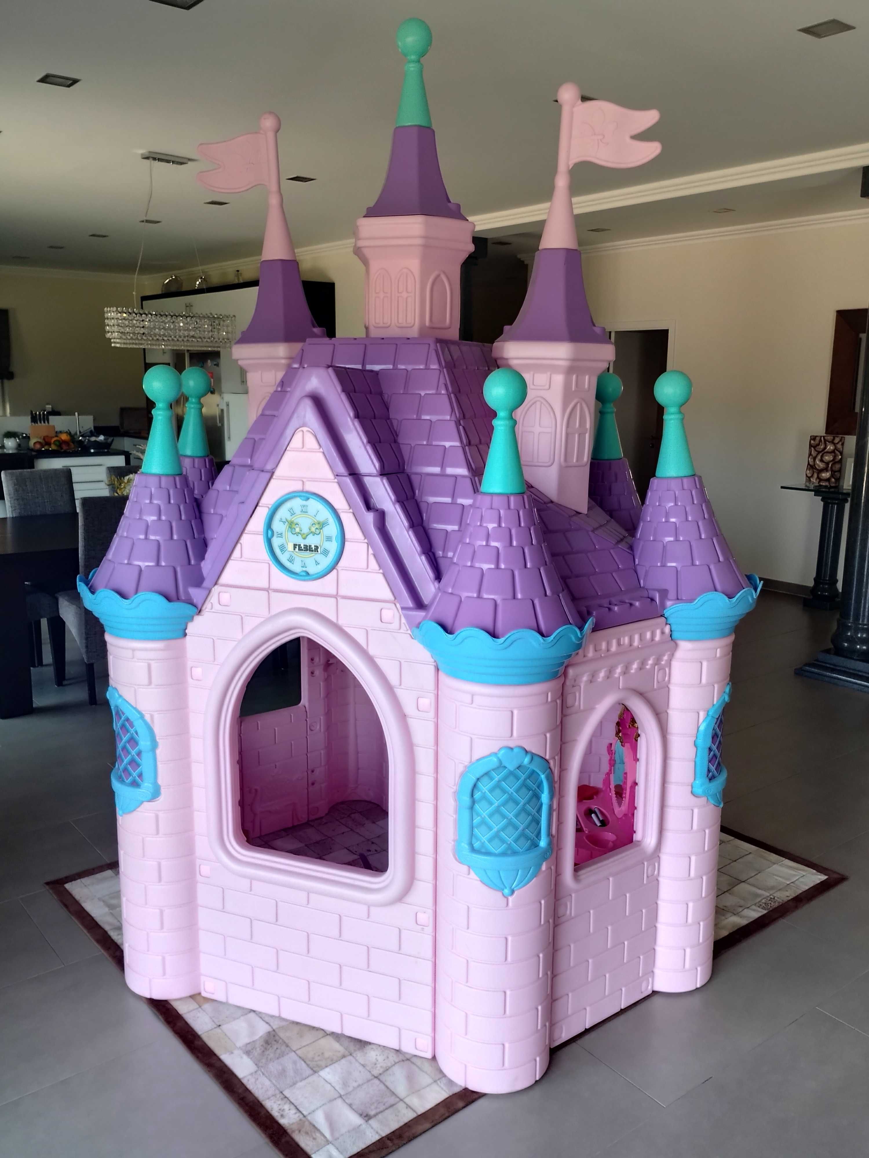 Casinha de princesa Feber